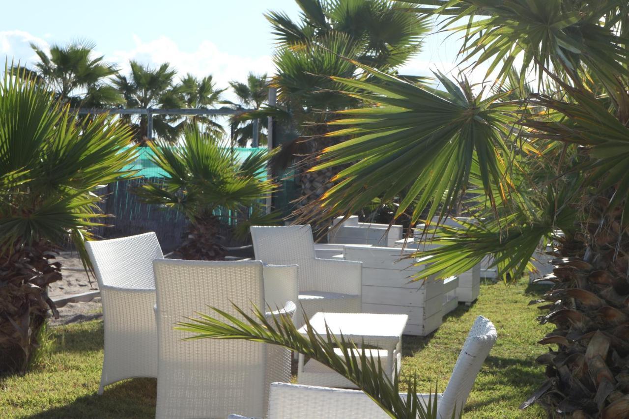 Torquemada Beach Club Margherita Di Savoia Exterior photo